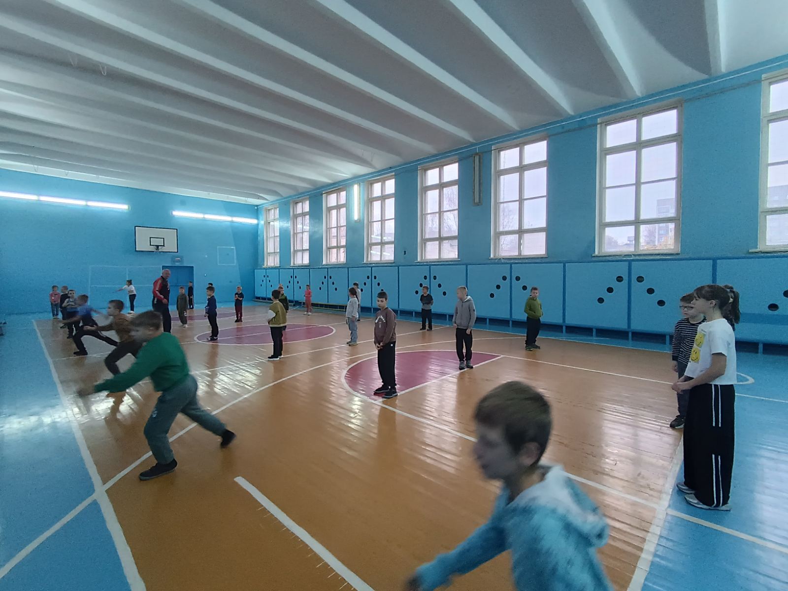 "Здоровье в порядке-спасибо зарядке!"